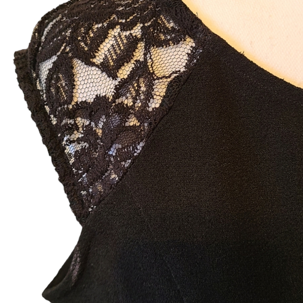 Dress - Picture 7 of 9